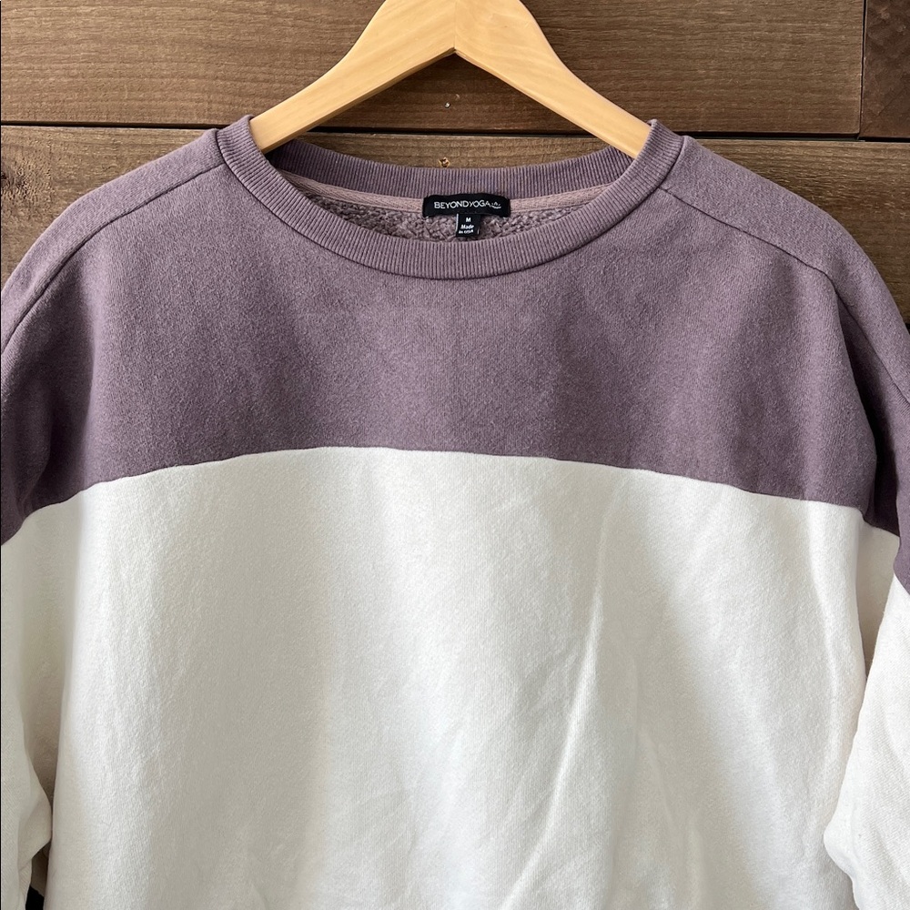 Beyond Yoga Women's Woodland Colorblock Line It Up Sweatshirt Size Medium - Picture 4 of 9